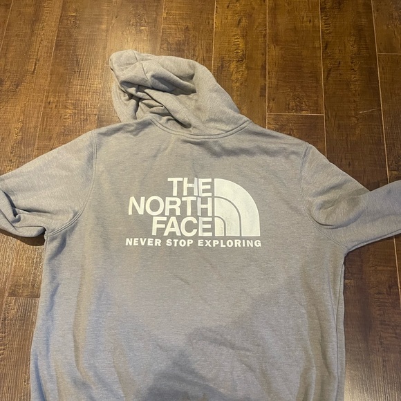 The north face hoodie - Picture 3 of 3